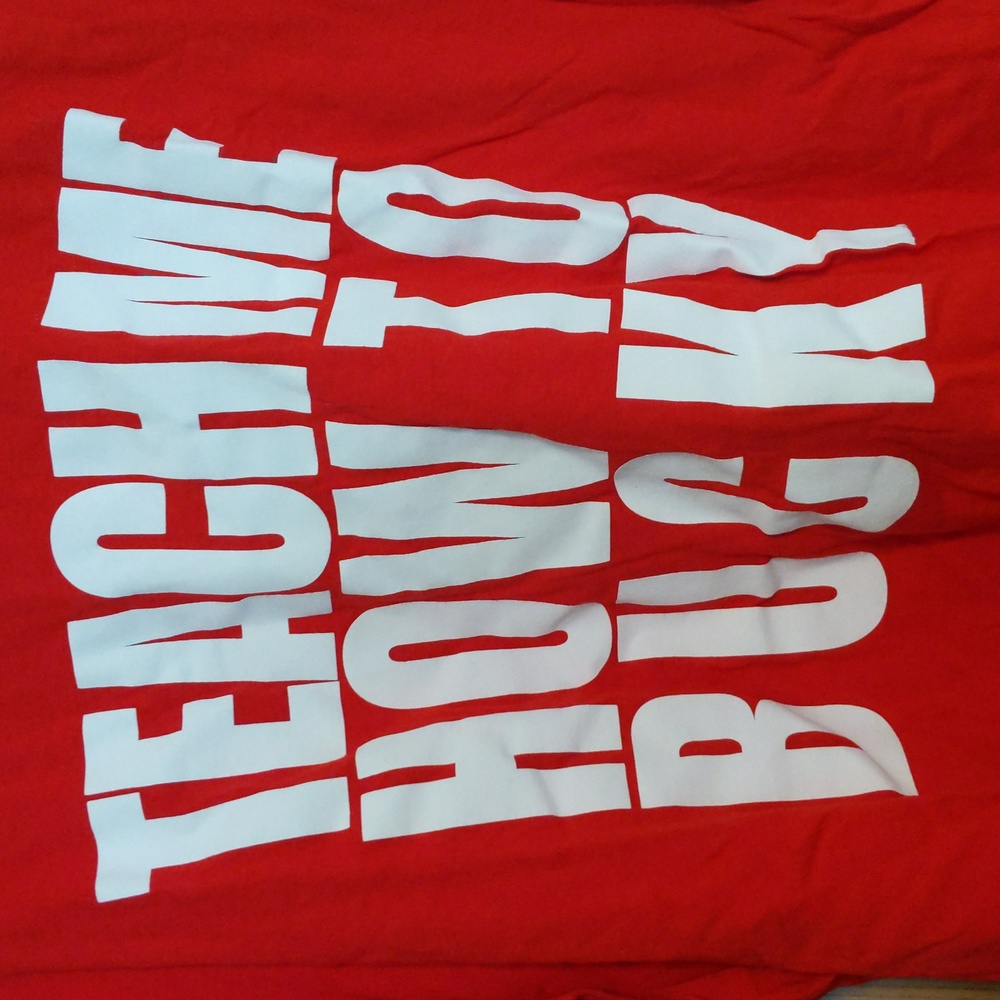 Bucky Badger Men's XL shirt